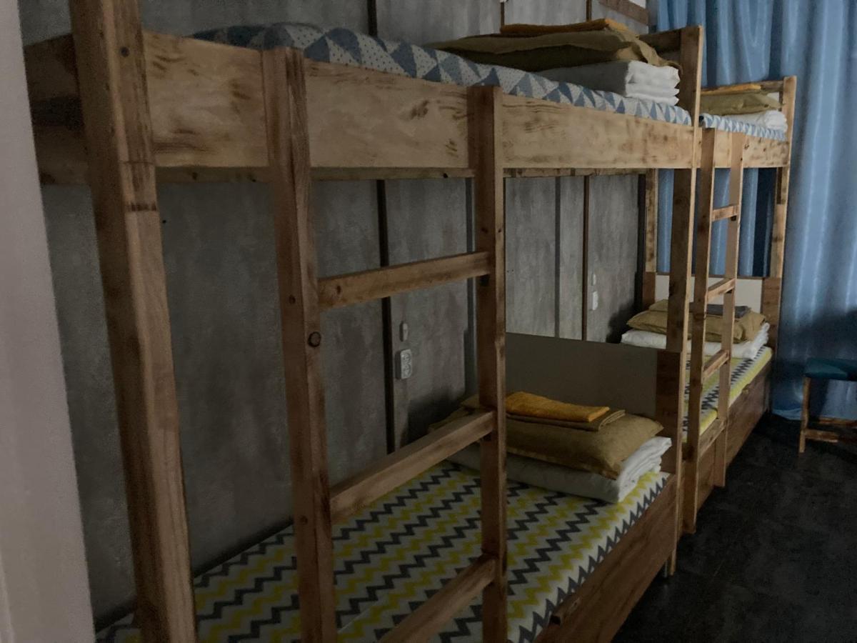 Hostel Del Luna Almaty Extérieur photo